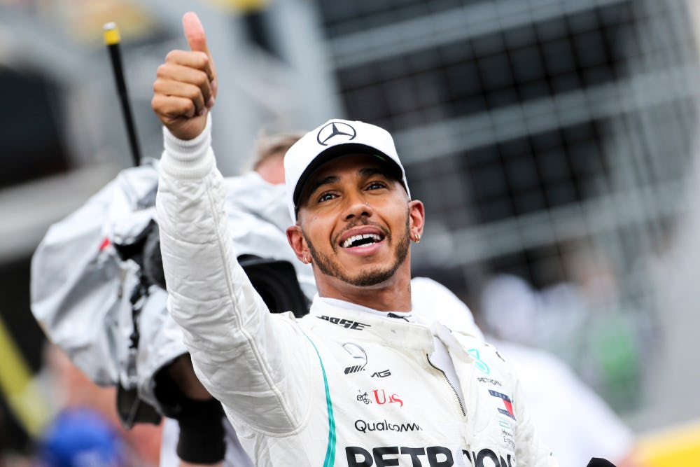 Lewis Hamilton opent plantaardige burgerketen in samenwerking met Beyond Meat