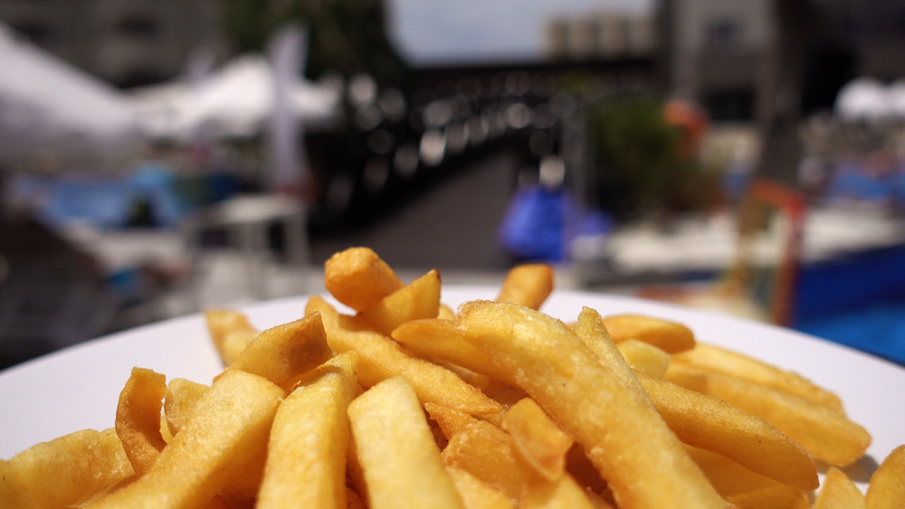Deskundigen: 'Zwemmen en friet horen bij elkaar'