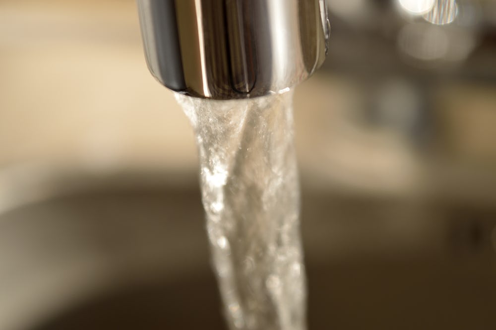 Onderzoek: merendeel wil betalen voor kraanwater met goed doel