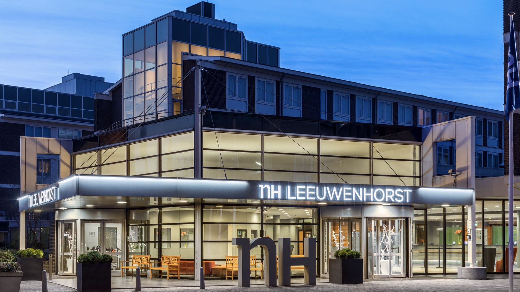 Leerlingen volgen onderwijs in vergaderzalen NH Conference Centre Leeuwenhorst