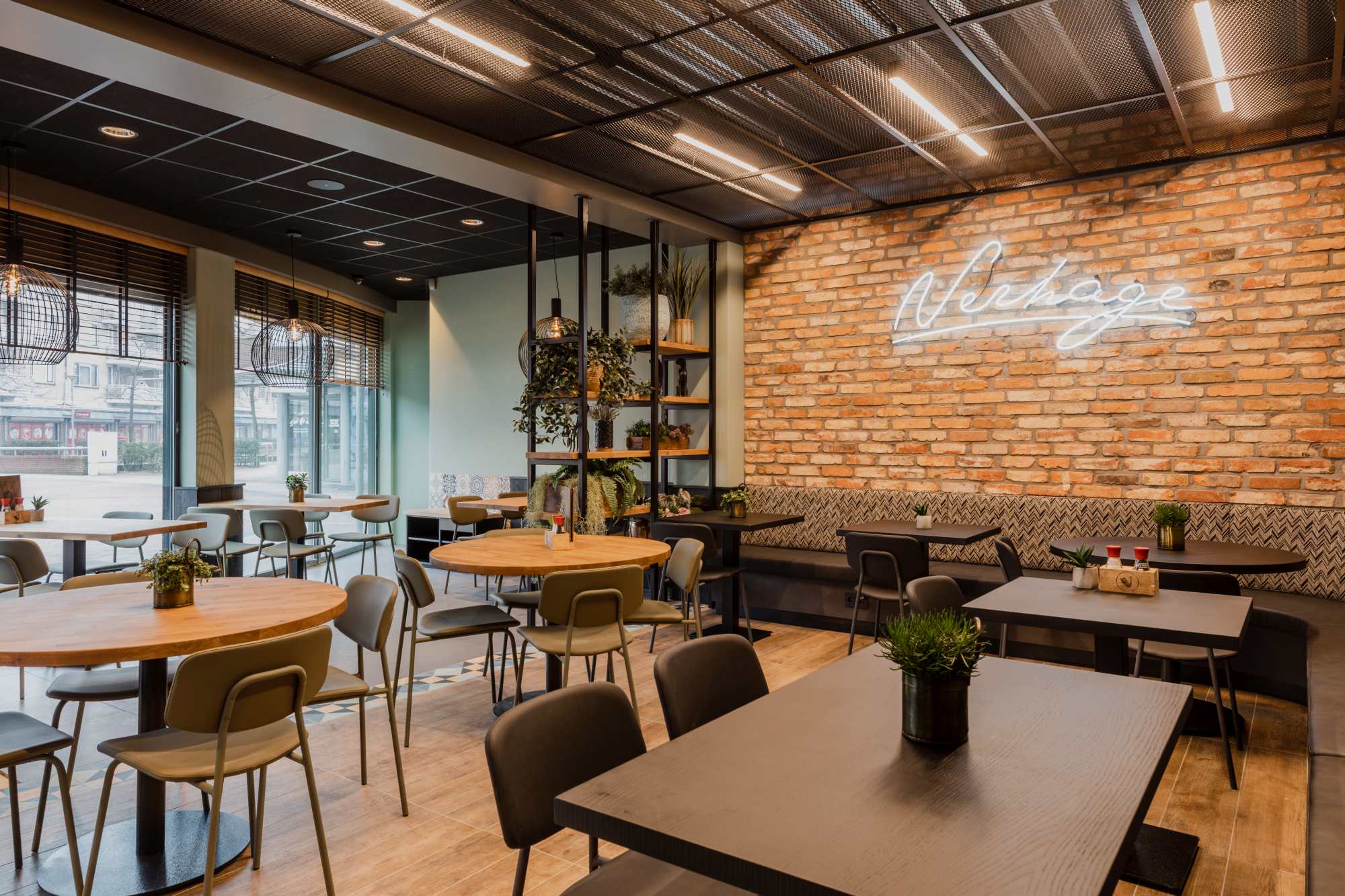 Verhage Beverwaard na grote verbouwing weer open