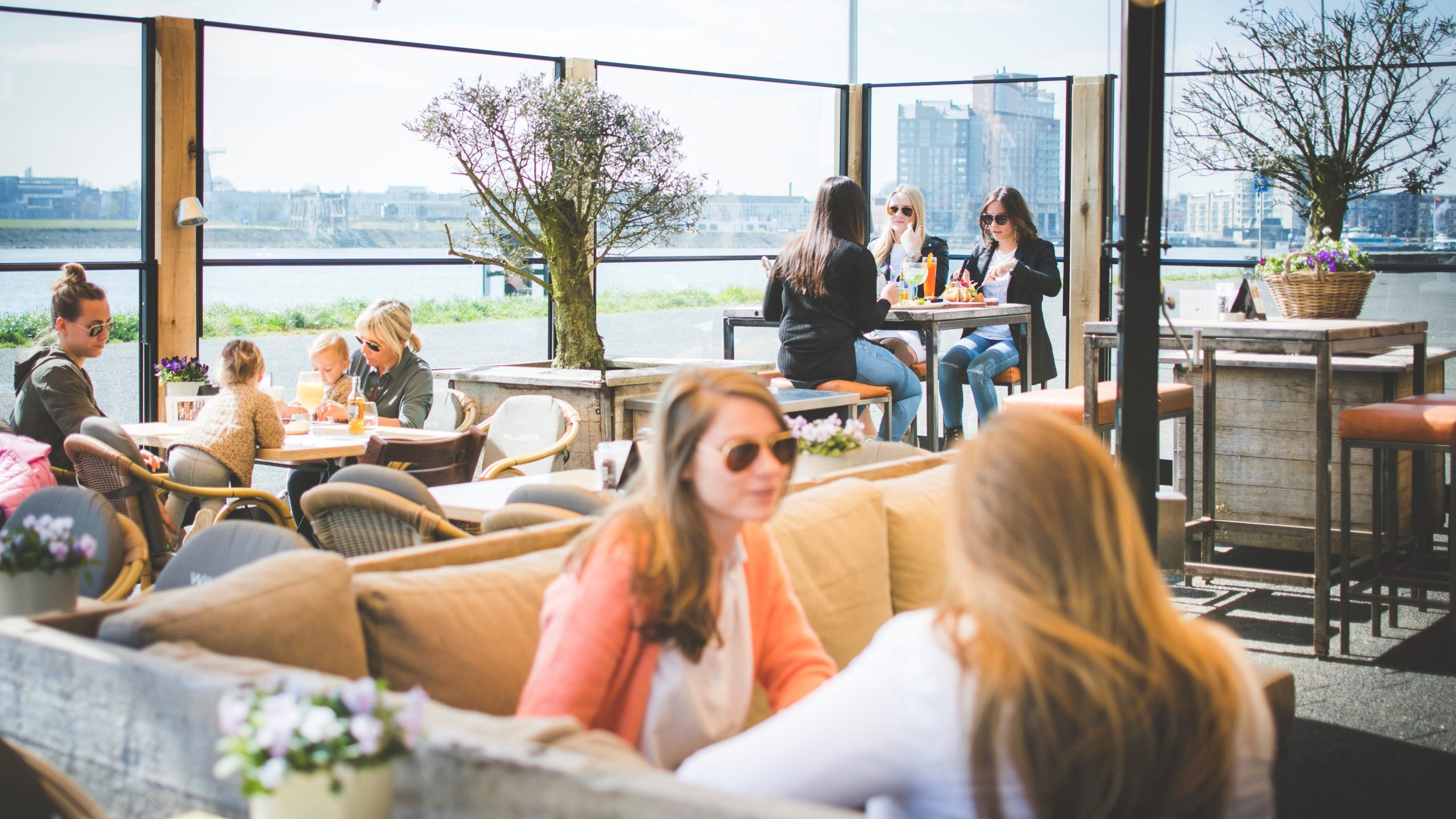 Papendrechtse horeca: 'Terrasje pakken? Extreem besmettingsgevaar'