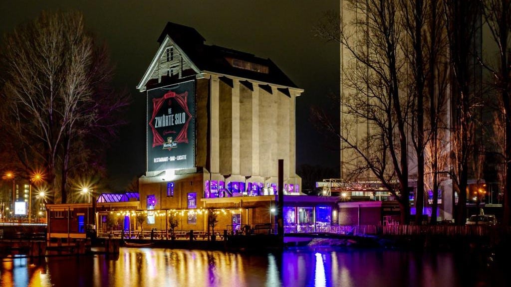 Zwarte Silo Deventer gaat van foodhal naar grand café