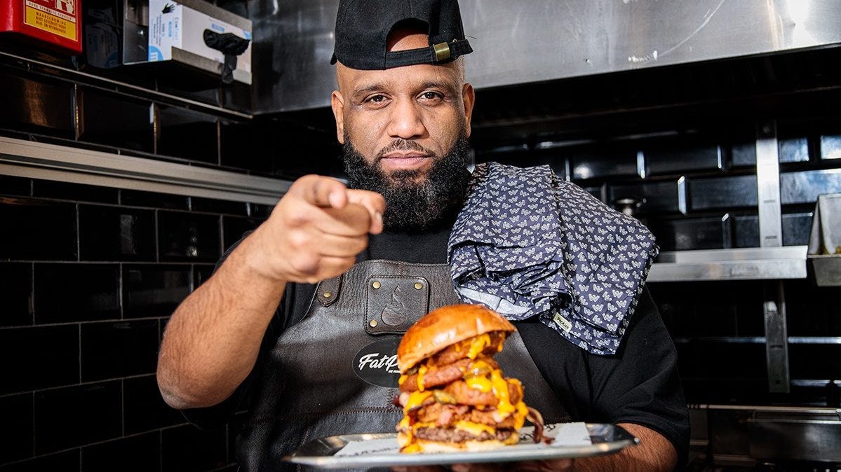 Fat Phill's levert een boxer bij de hamburger