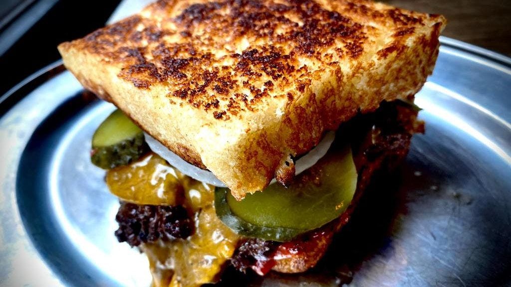 Op de kaart van Paindemie staan burgers, tosti’s en wentelteefjes, Wel met een originele twist van chef-kok Guillaume de Beer.