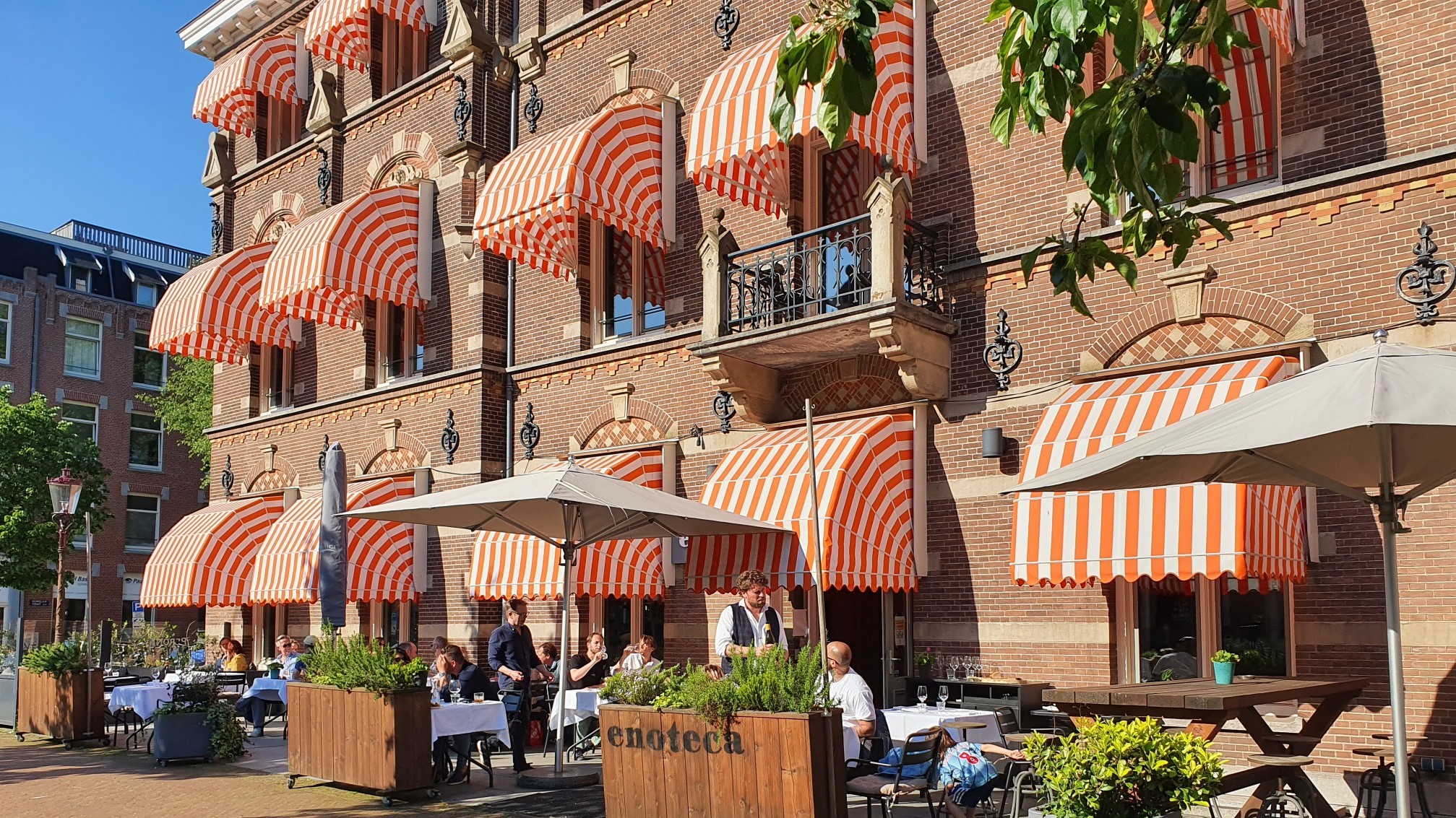 Restaurant Slagerij de Beurs neemt terras The Manor over
