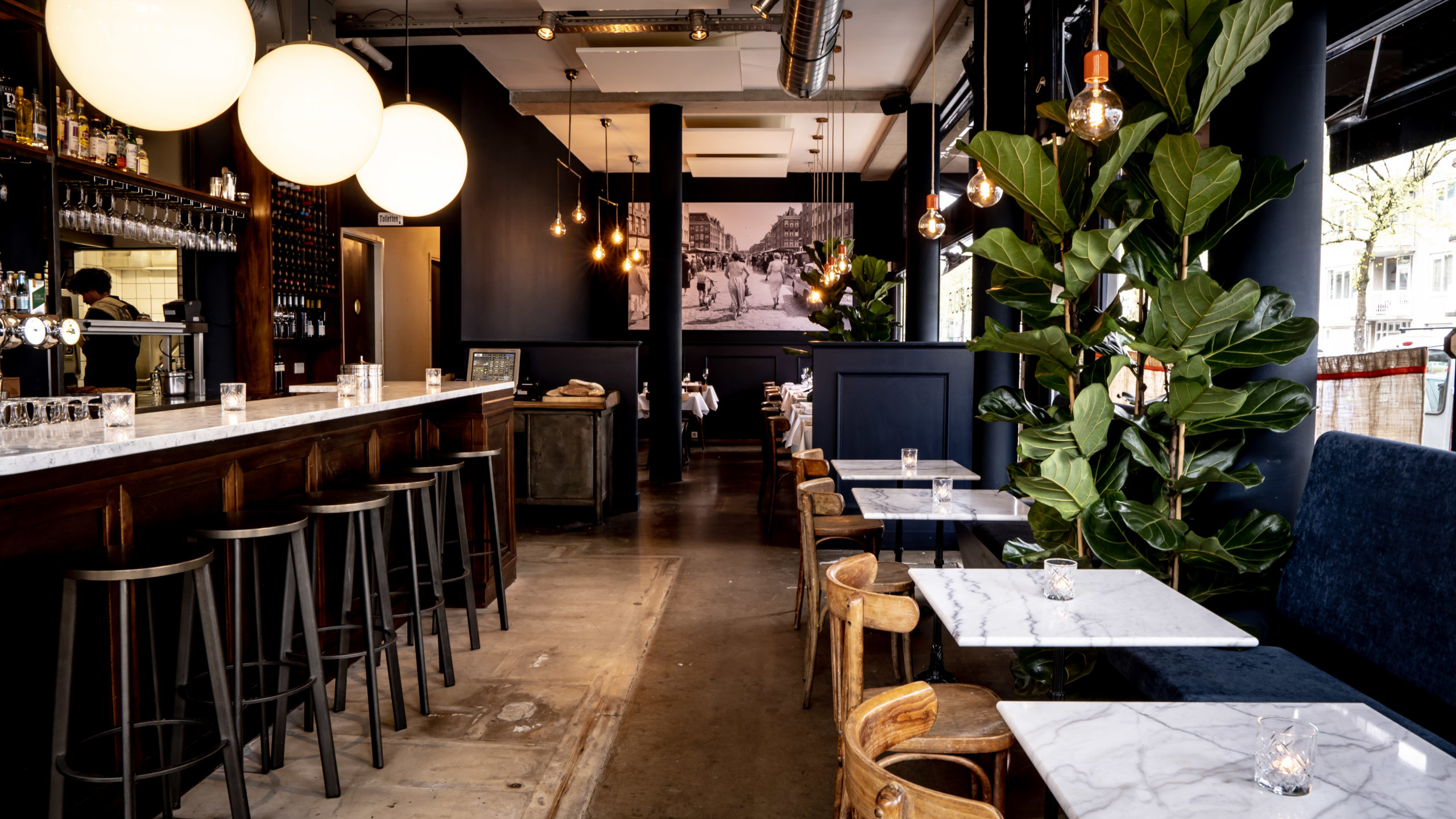 Visbar Beet omgebouwd tot Bar Bistro Bravour