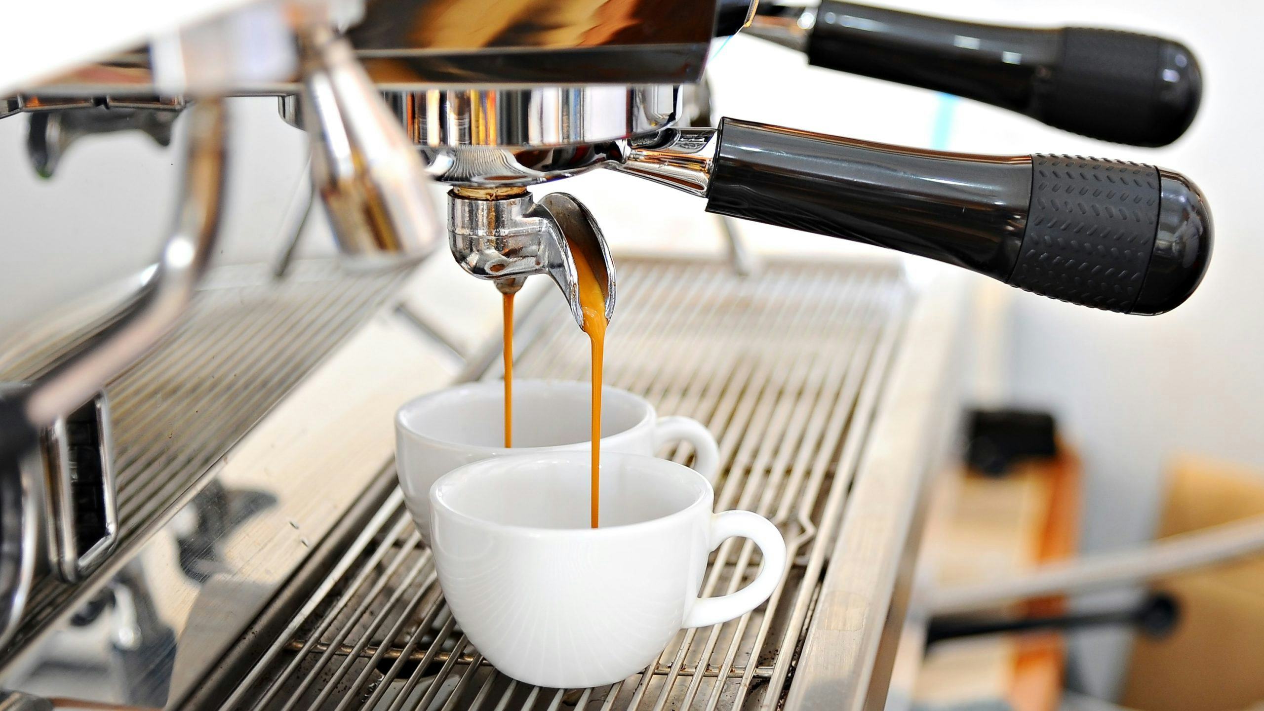 Wat is de invloed van water op de smaak van koffie?