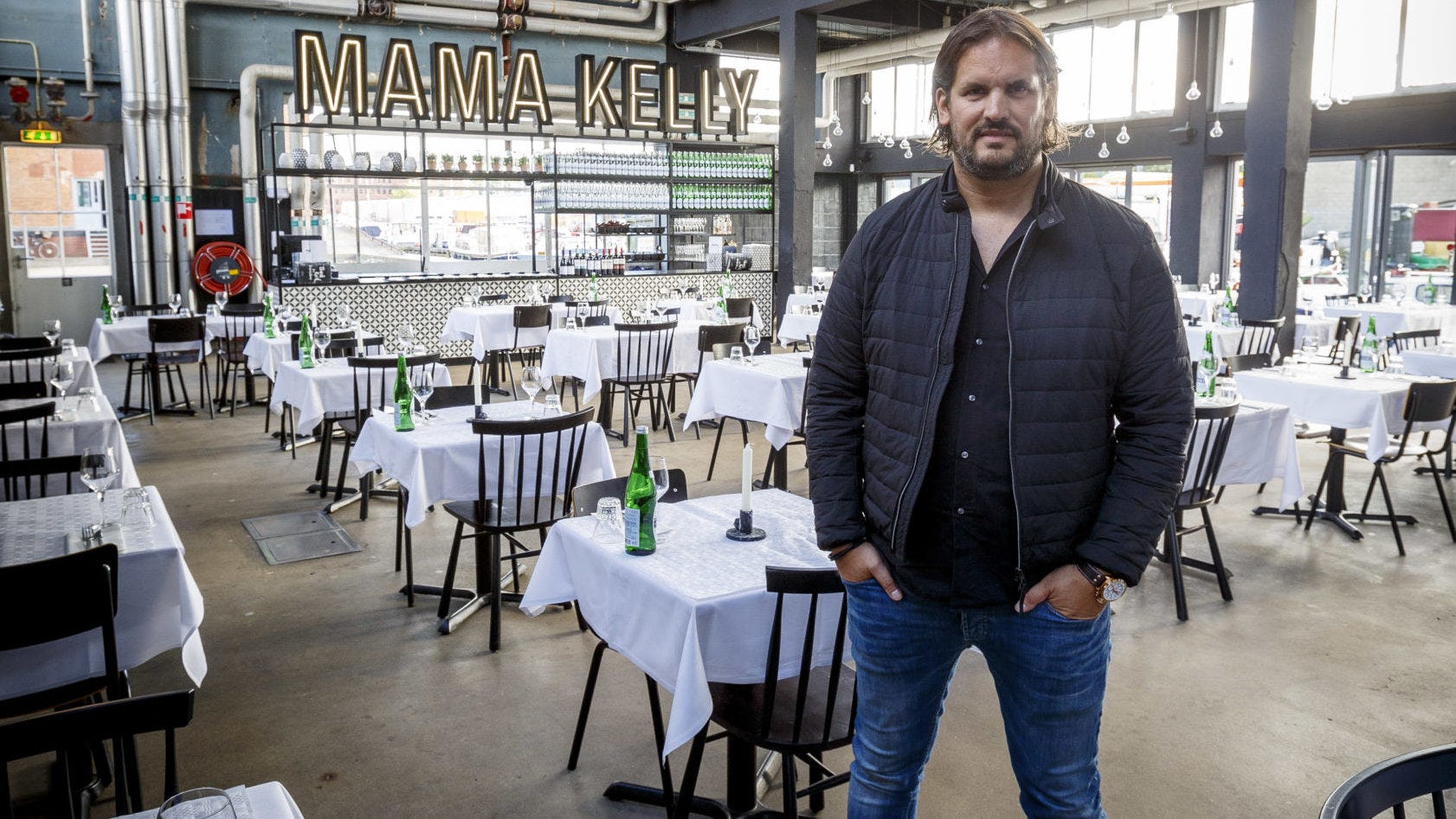 (C) Roel Dijkstra Fotografie / Foto Fred Libochant

den Haag / restaurant Mama Kelly