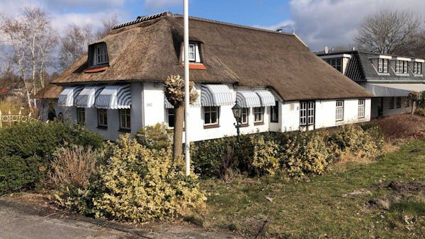 Pandeigenaar afgebrand hotel Wanneperveen aangehouden voor brandstichting