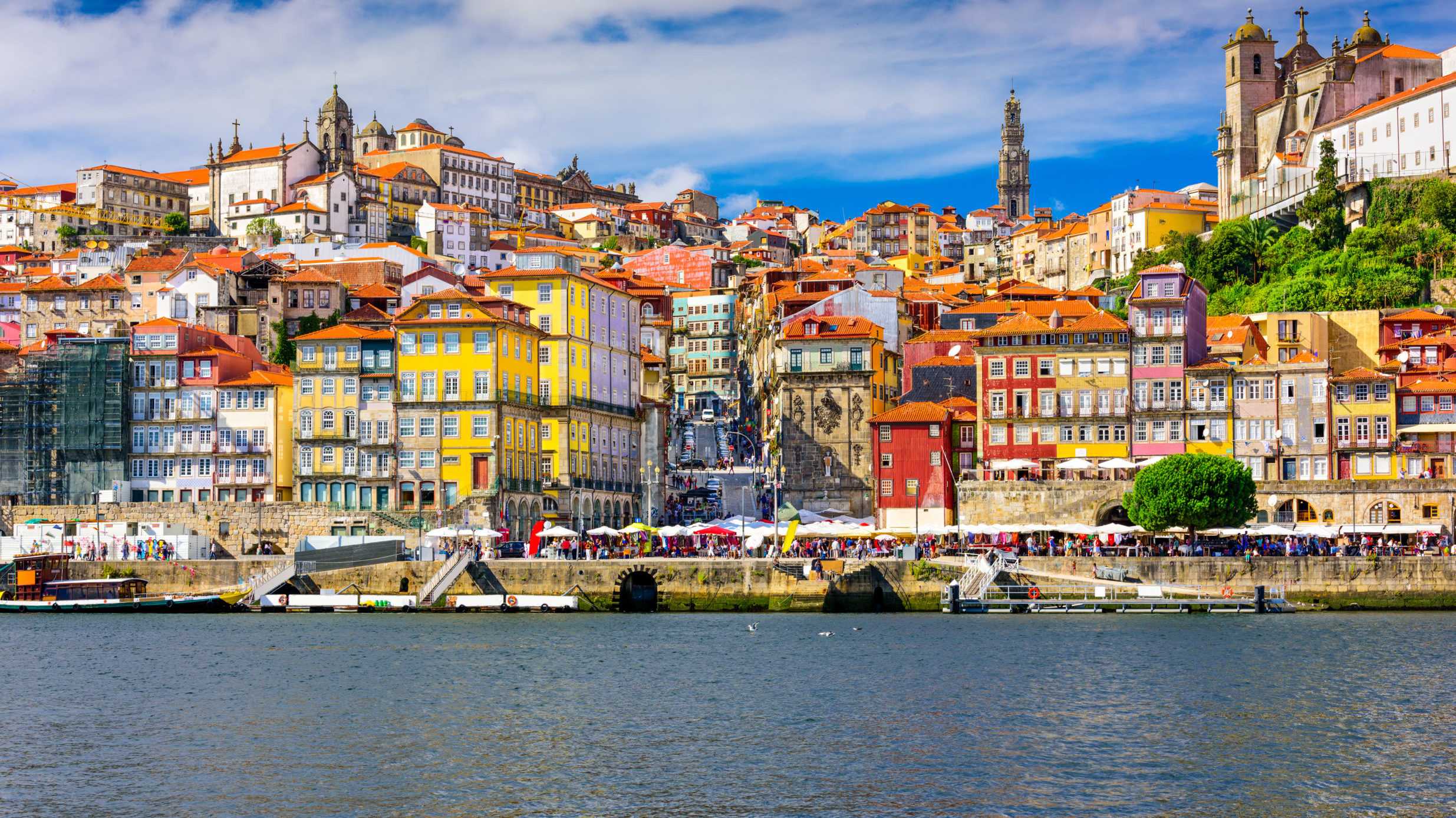 Portugal versoepelt coronamaatregelen, nachtclubs weer open