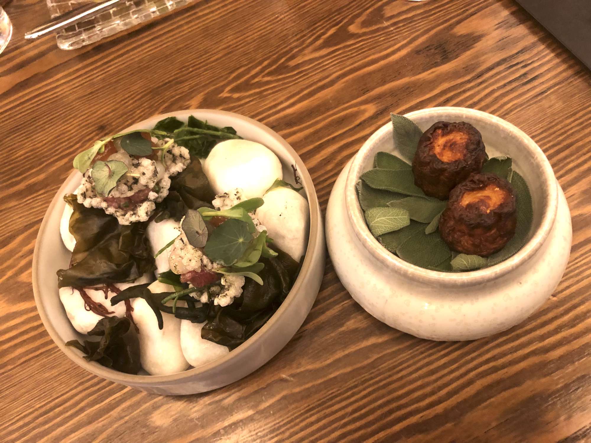 Twee amuses van Mauro Colegraco