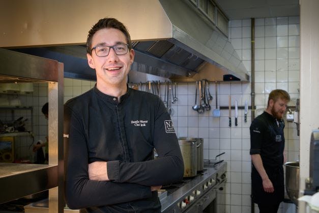 Jarenlang werkte Sander Wever in de bediening bij sterrenrestaurant De Librije.