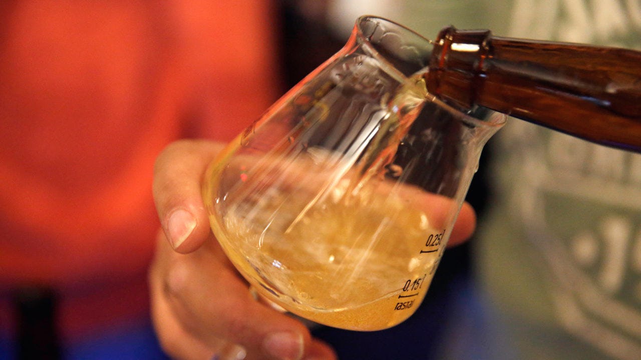 Horeca slaat flink in bij bierbrouwers ondanks verhogingen bierprijzen
