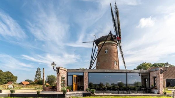 Grandcafé El Molino opent in monumentale molen