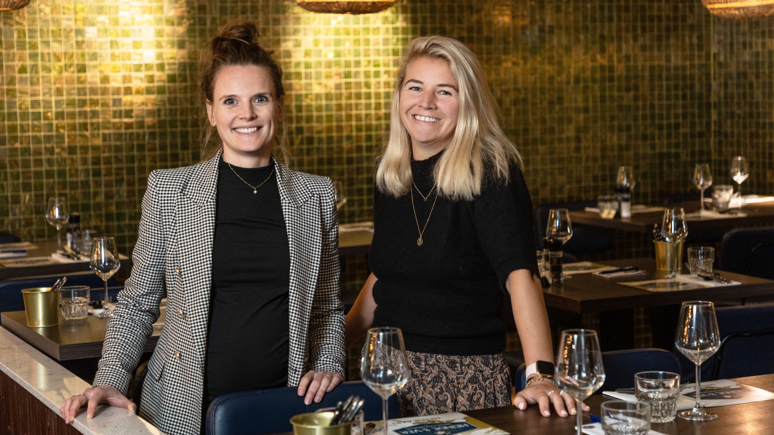 Myrthe Schmeets (Heinde & Ver) en Paula Grooten (Proeflokaal Bregje).