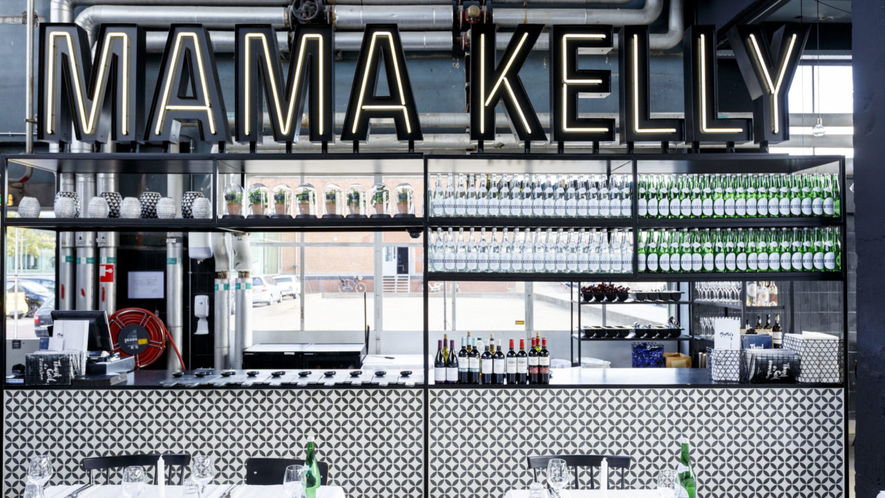 MaMa Kelly Den Haag stopt; alle inventaris in online veiling