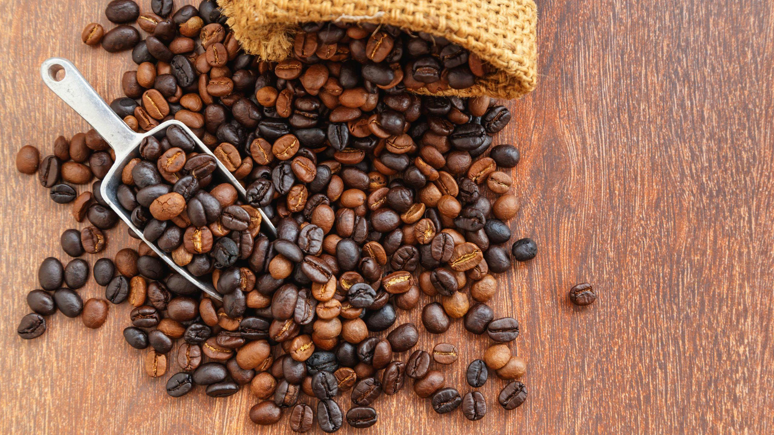 Onrechtvaardig twee onderwerpen Koffiebonen: van lichtbruin tot oliezwart, wat zegt dat over de smaak?