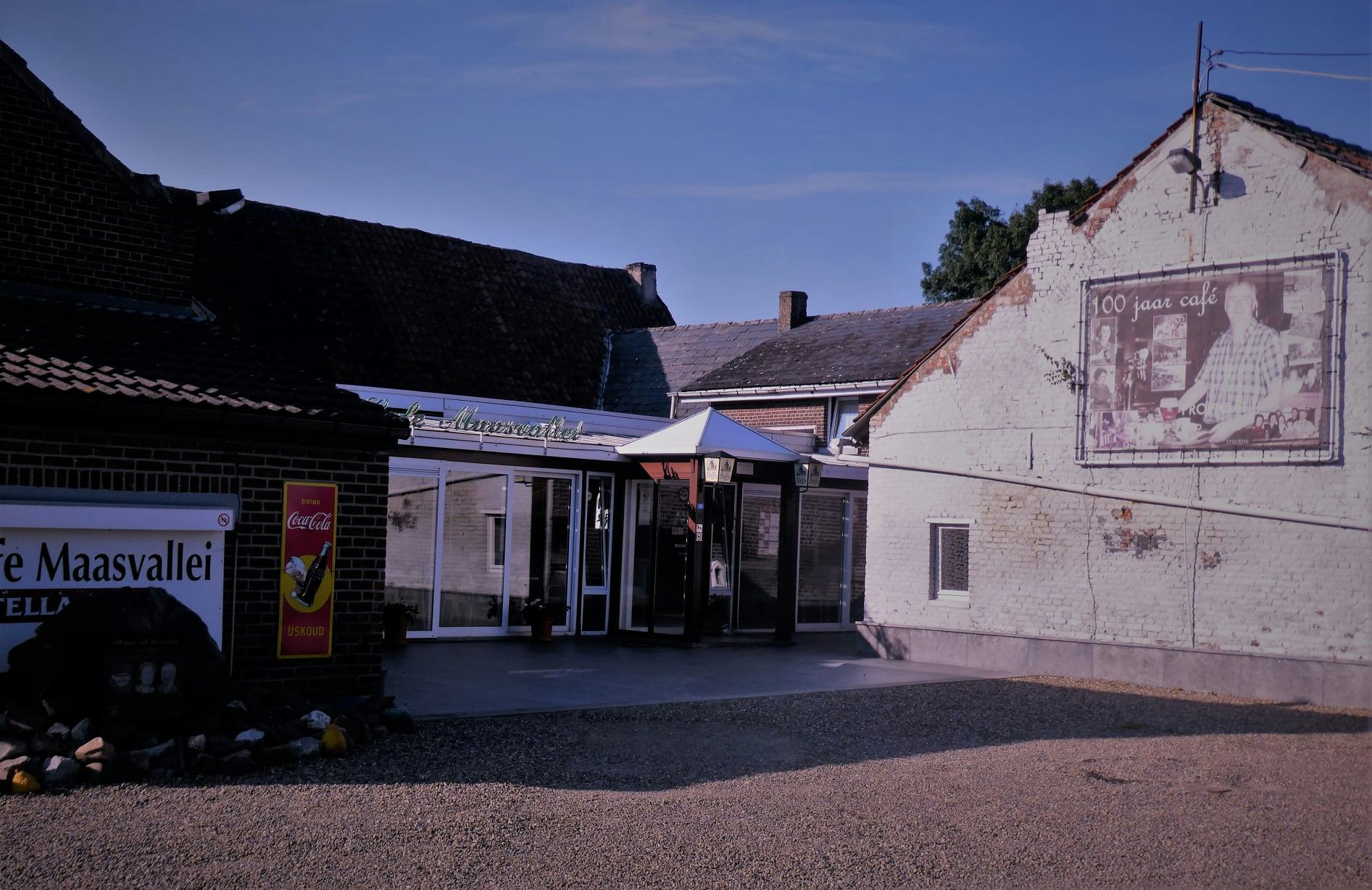 Café aan Maas sluit na 105 jaar en 21 overstromingen
