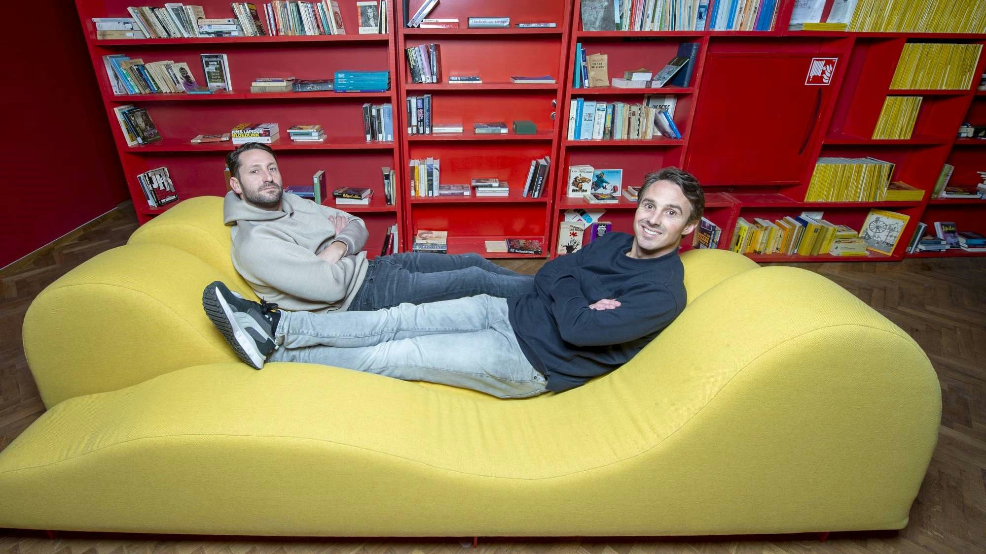 De eigenaren van Hotel Not Hotel, Bruno Bont (links) en Tijmen Receveur (rechts). Foto's: Fotobureau Roel Dijkstra / Robert Vos