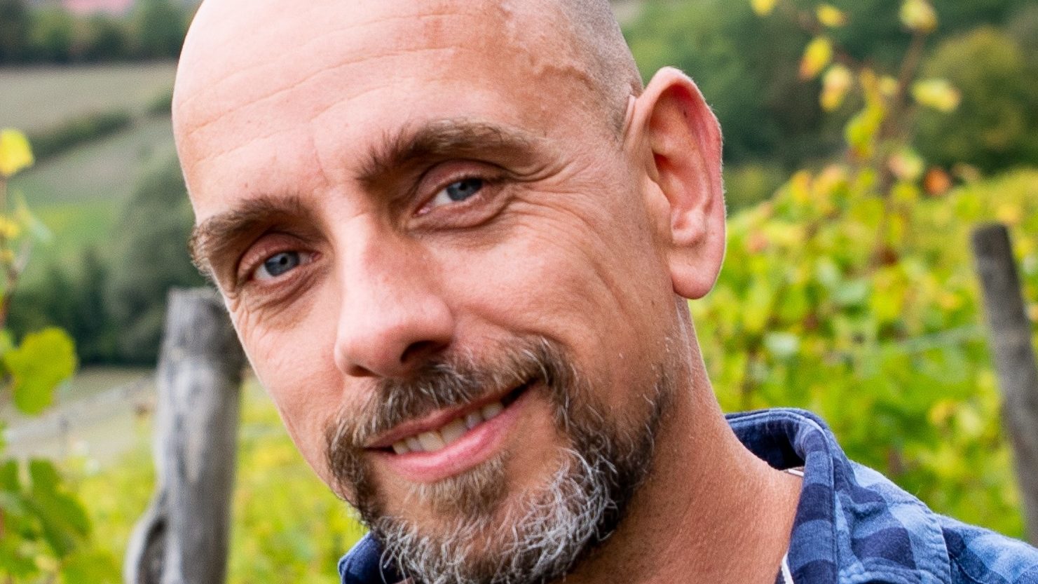 Horecaondernemer fietsend in actie tegen lockdown: oproep voor delen horeca-verhaal