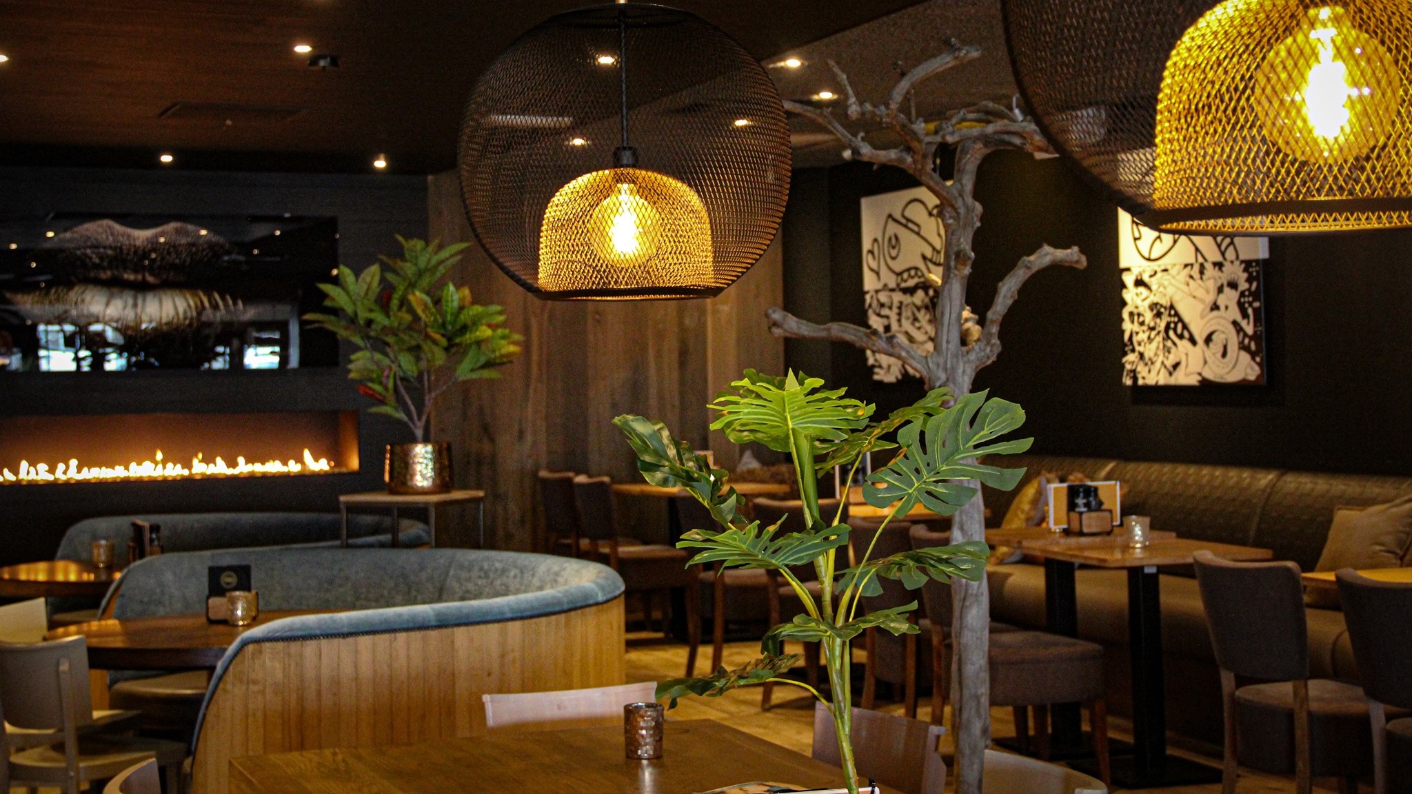 Weduwe Broekmeulen sluit De Bourgondiër in Egmond