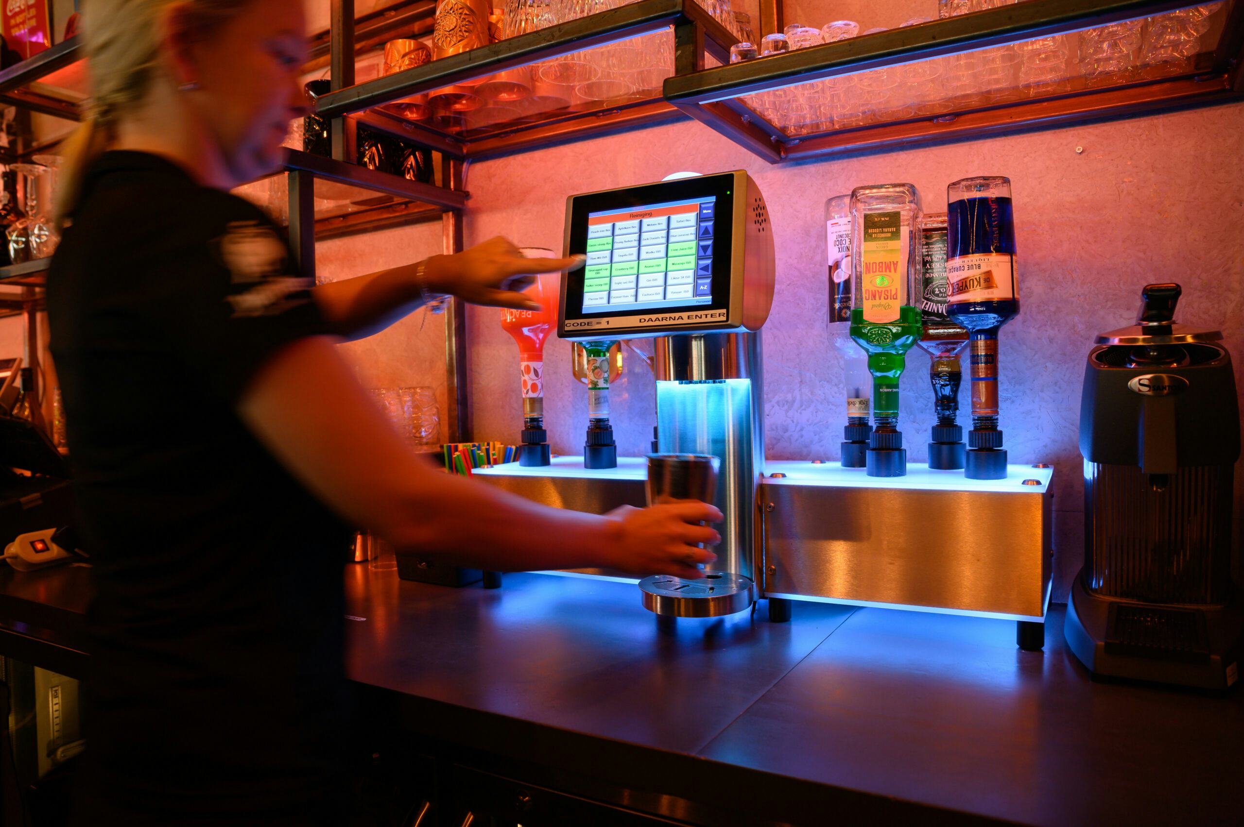 Cocktailmachine TenderOne bij Hardrock café Rotterdam