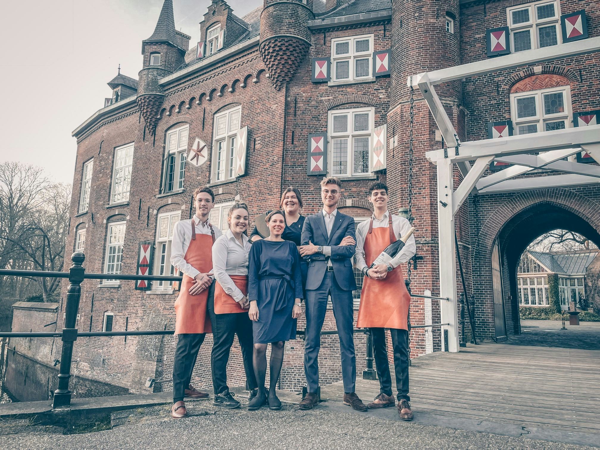 V.l.n.r. Mick Langhenhuijsen, Svenne Steenhoven, Marieke de Louweren (achter), Chantal Elias-van Groeninge, Leon Aben en Tim van den Bouwhuijsen.