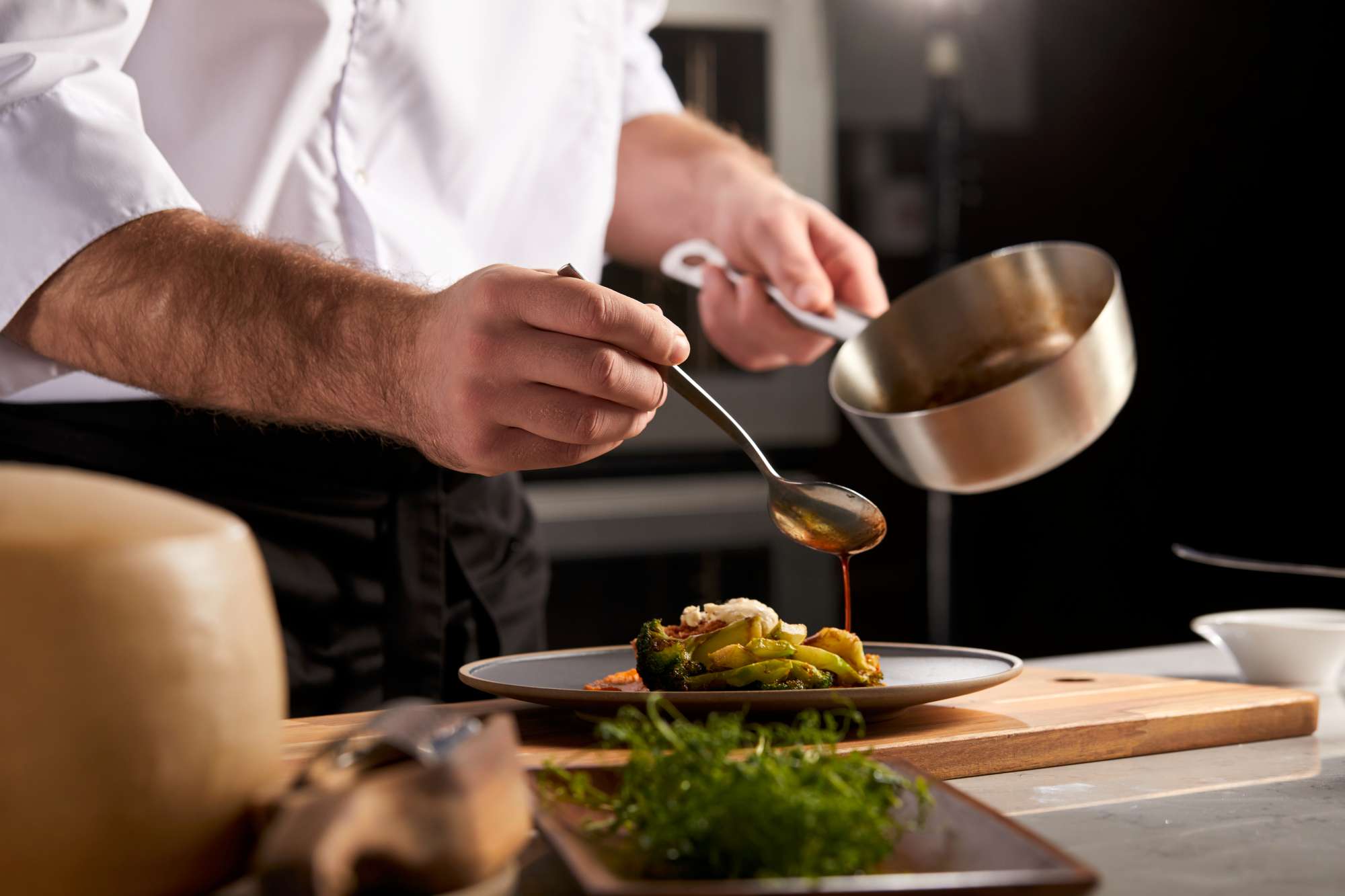 Oekraïnse vluchtelingen aan het werk in de horeca