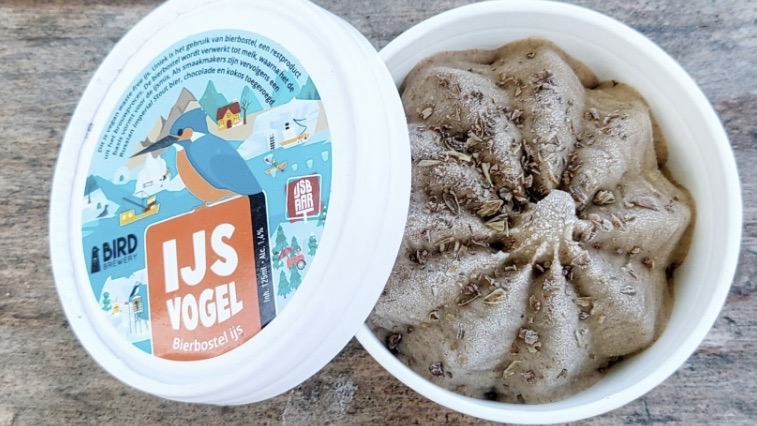 Bierbrouwer en ijsmaker maken vegan ijs van bierbostel