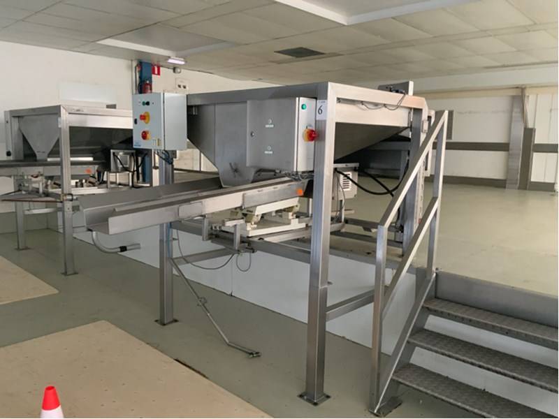 Voedselverwerkingsmachines van snack- en notenproducent in online veiling