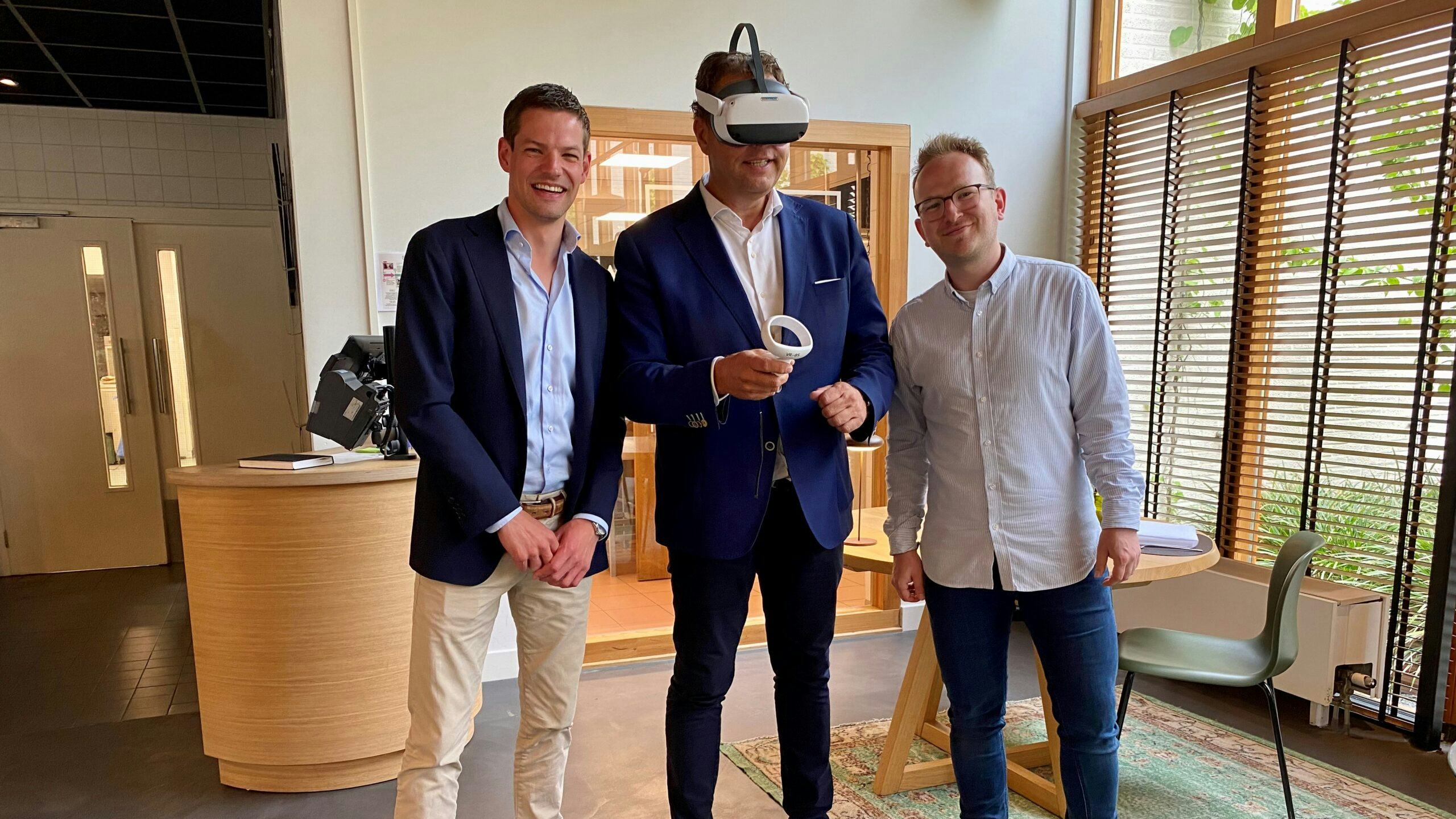 Stenden zet VR-bril in voor horecaonderwijs