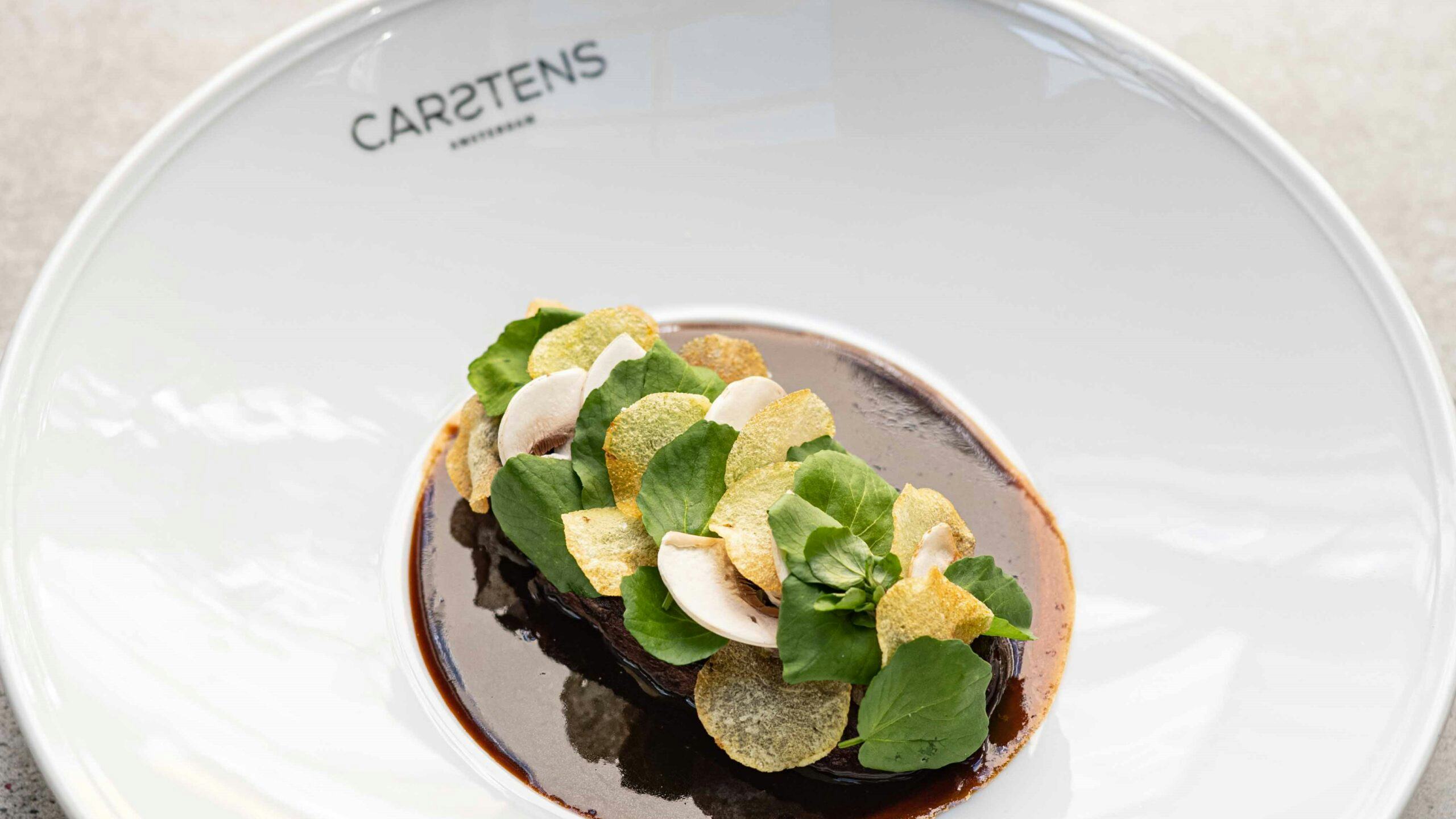 Brasserie Carstens weer open, maar zonder chef Maik Kuijpers