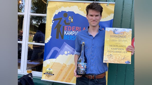 Hubert Hecker, biersommelier van De Nieuwe Winkel is winnaar van het NK Biersommelier 2022.