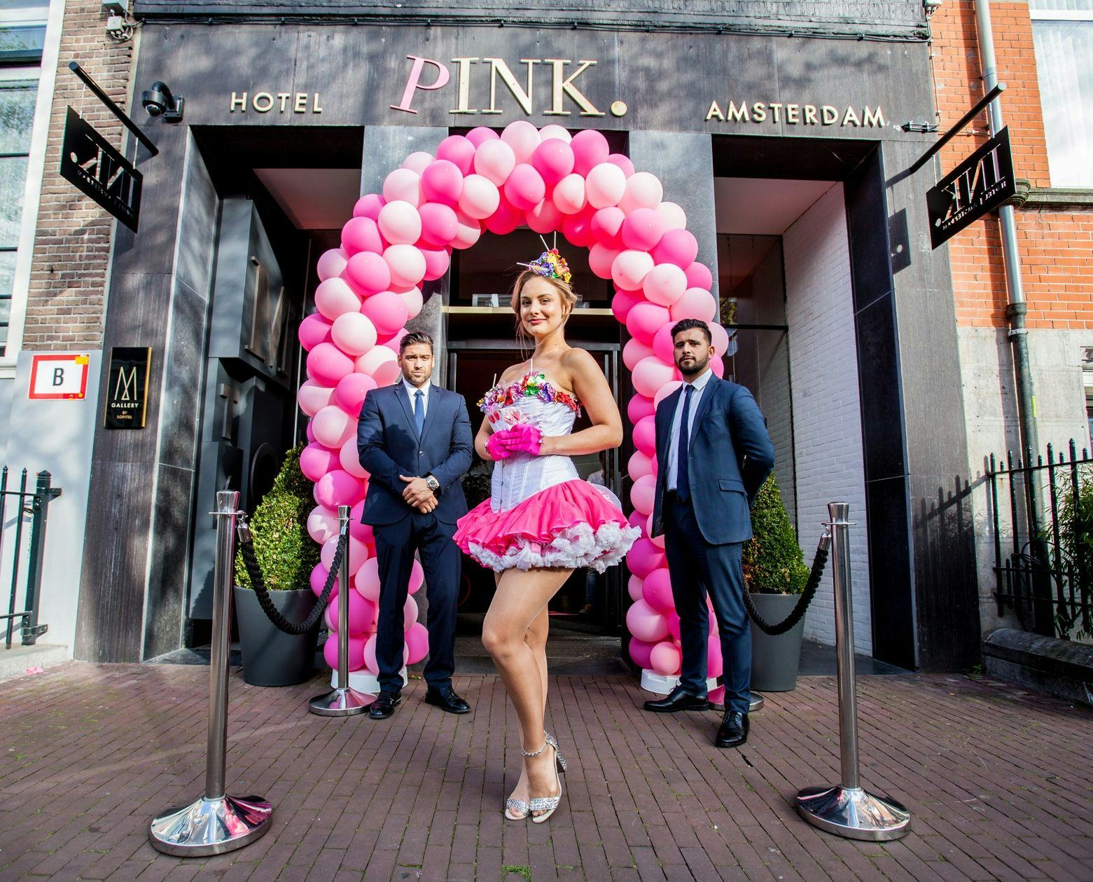 Nieuwe editie (P)INK Hotel voorafgaand aan Pride Amsterdam