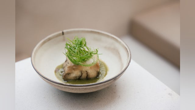 Aubergine Filet, Salsa Verde. Foto-credits: Jesaja Hizkia