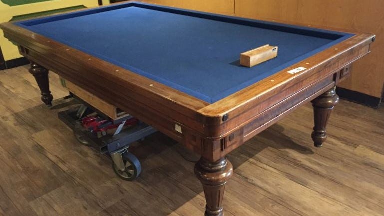 Grand Café de Hopbel na 72 jaar gestopt; inboedel te koop