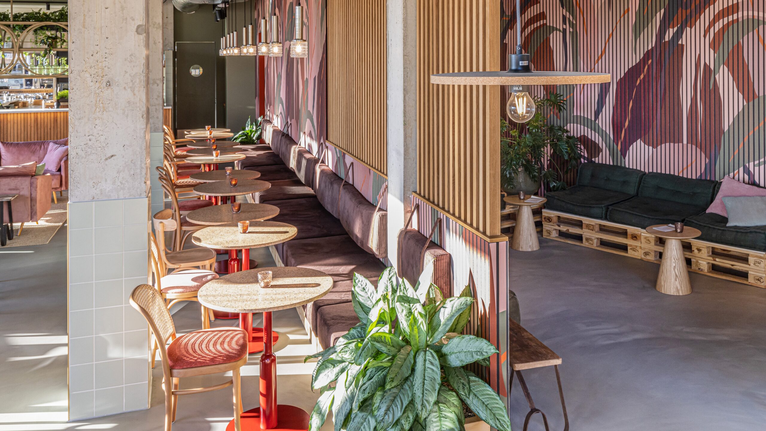 Flow
Yoga &amp; Food