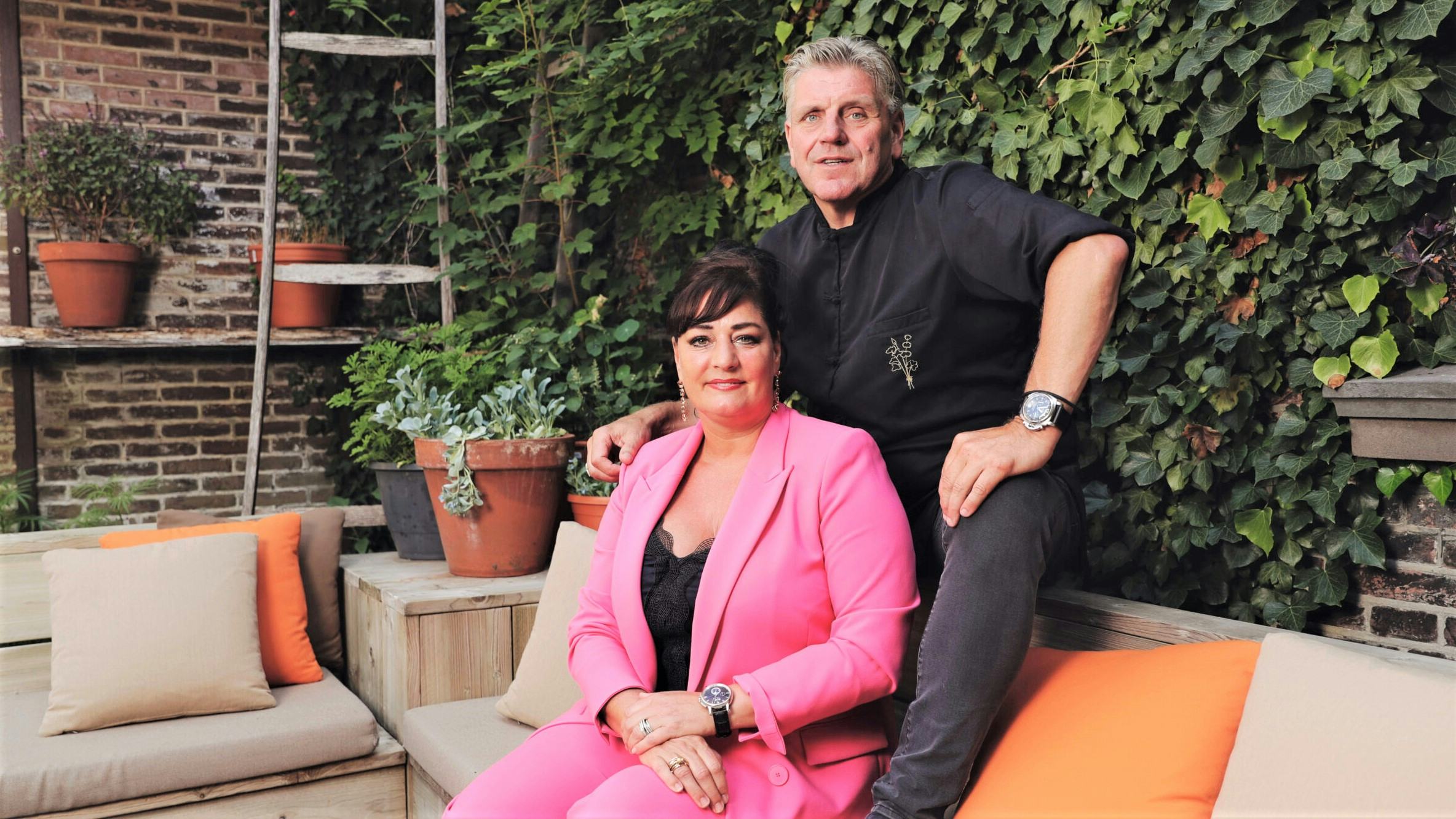 Restaurants 2 minuten stil voor Jonnie Boer