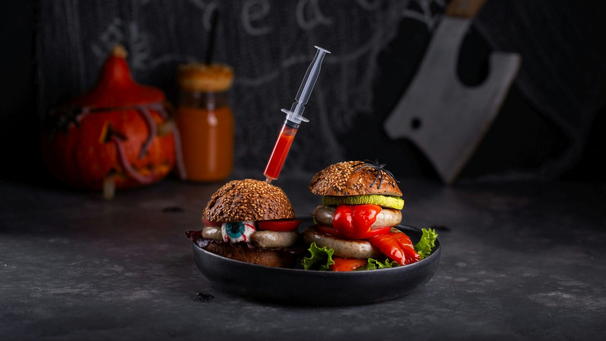 Inspiratie voor Halloween: dark drinks en griezelige gerechtjes