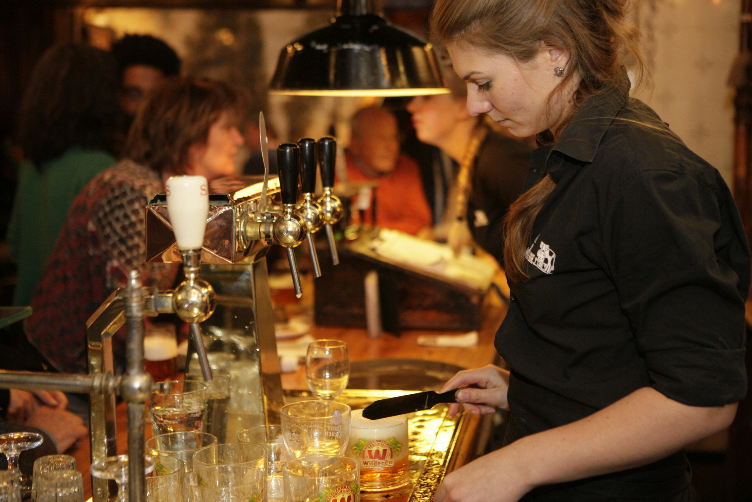 Bier tappen in acht eenvoudige stappen