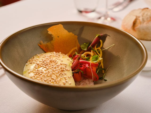 Langoustine, curry, wortel, quinoa.