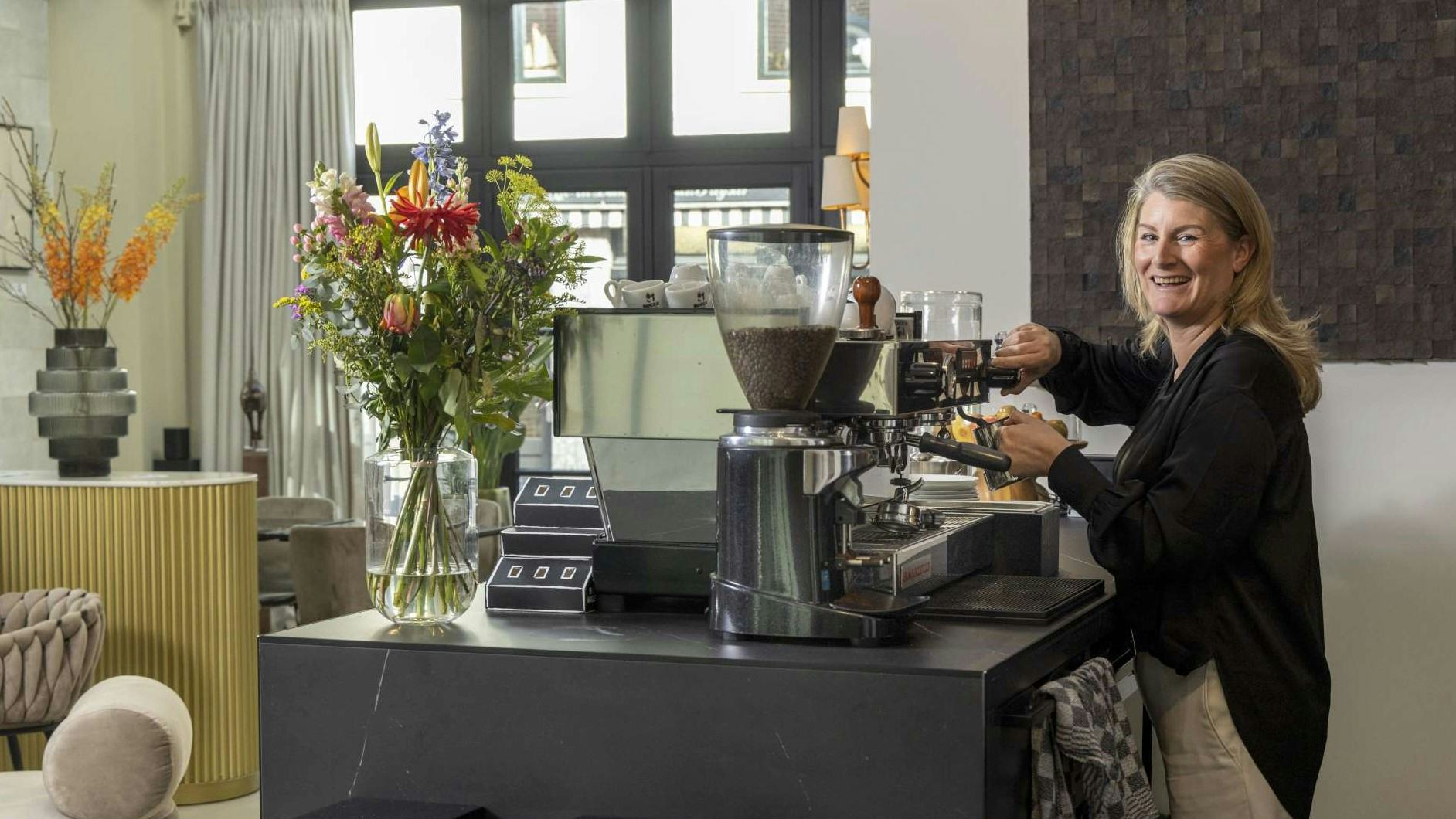 Het Koffiehuis zet de échte prijs van koffie op de kaart