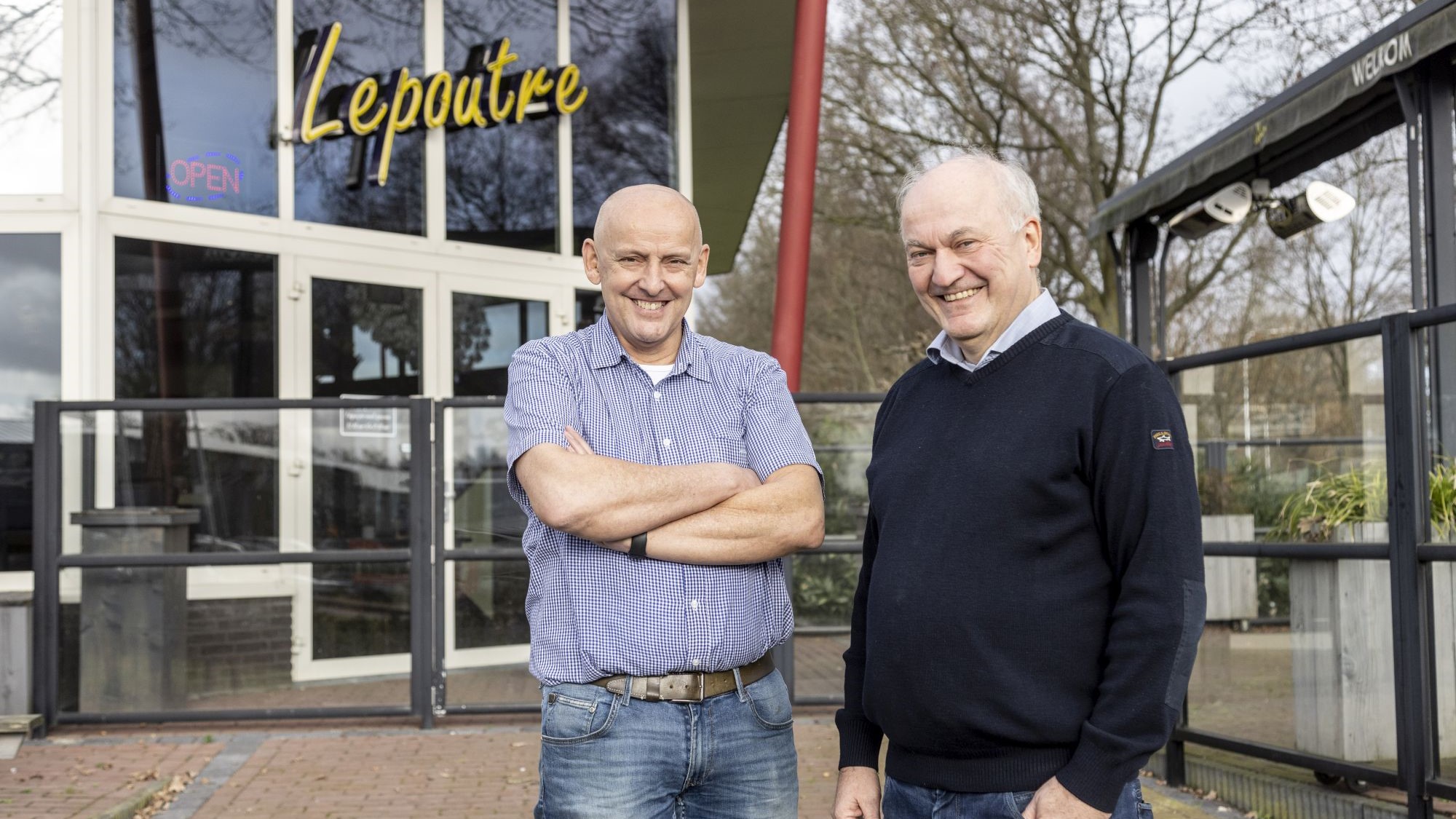 Robère Lepoutre en Roeland Pansier verkopen vier cafetaria's