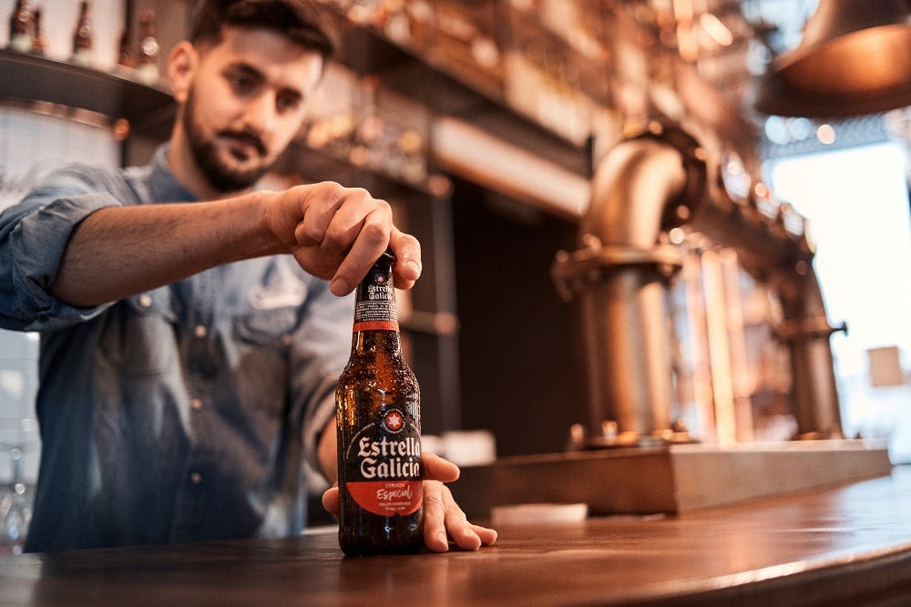 Aanrader voor de zomerse bierkaart: Estrella Galicia