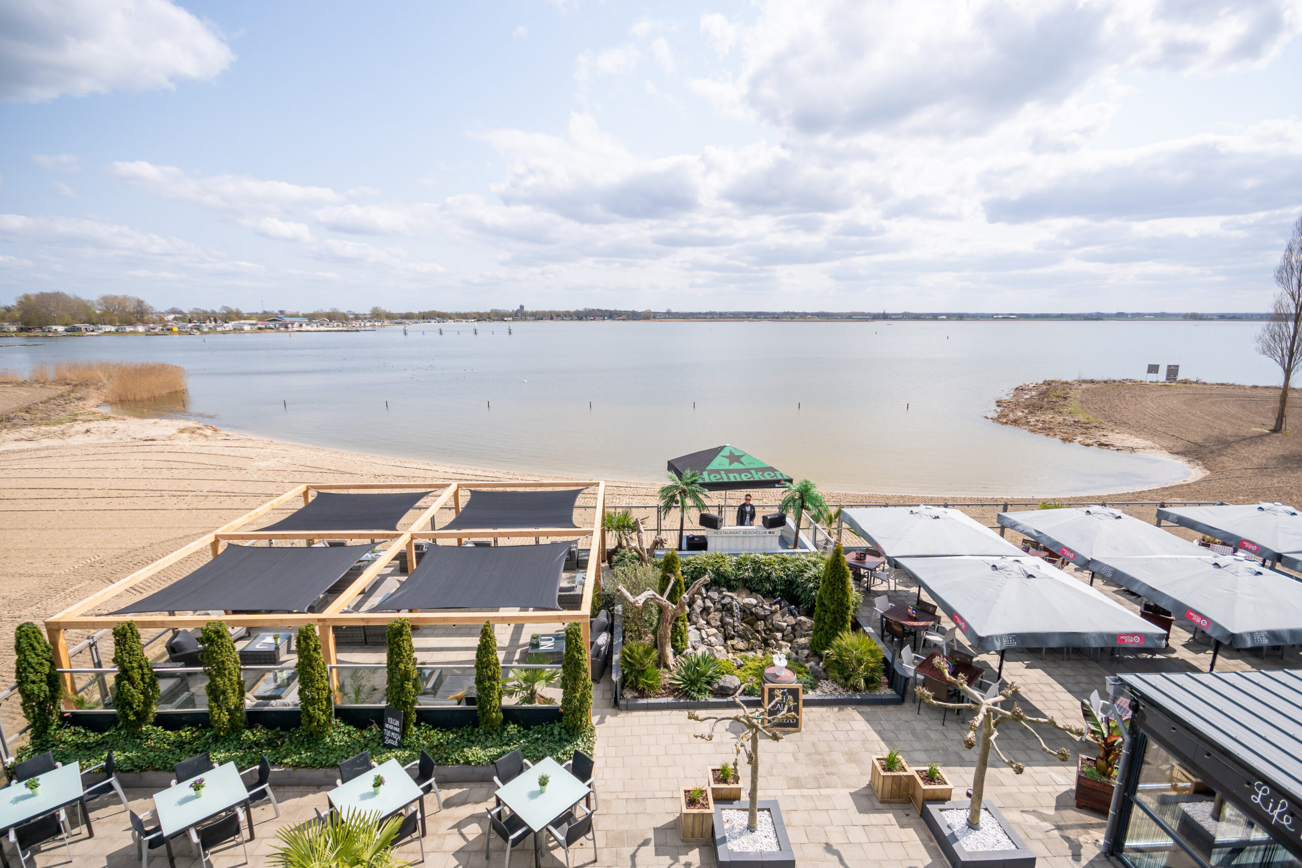 Beachclub Nu in Biddinghuizen