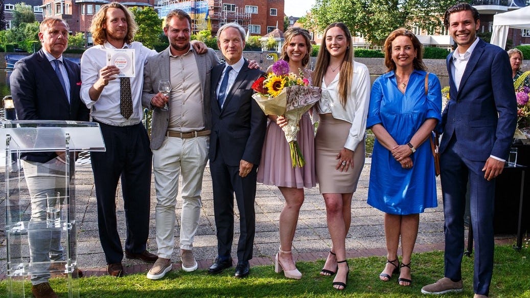 Bar Bistro Loevetdie wint publieksprijs 'Fijnste Franse Restaurant 2023'