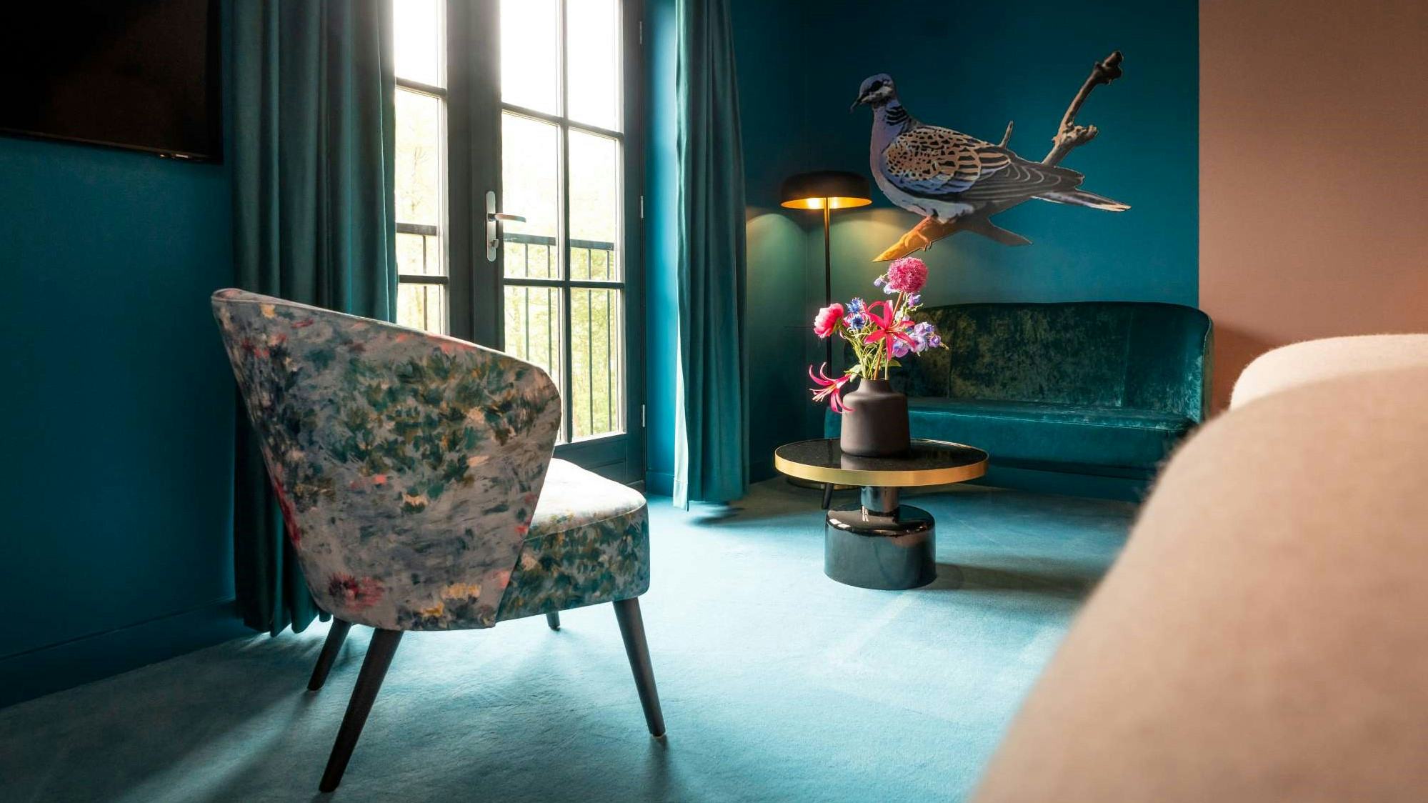 Vogelthema en natuurlijke materialen bij restyling hotel Prins Hendrik