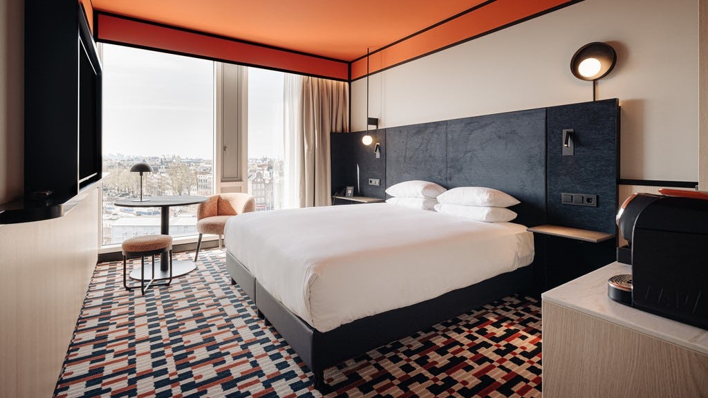 DoubleTree by Hilton brengt 54 kamers in stijl Amsterdamse school