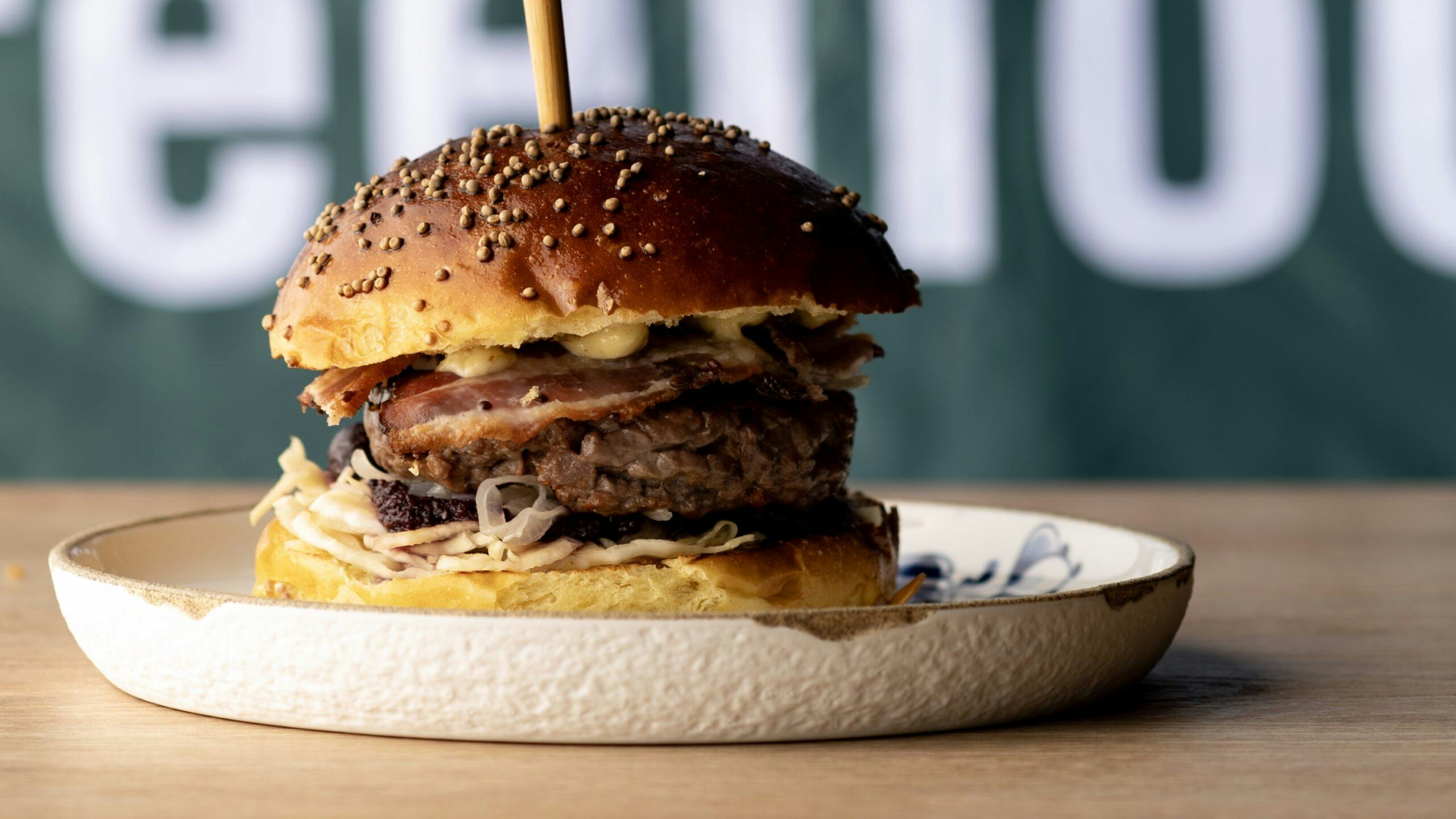 Winnaar Meat Based Iveau - Hollandse Twist Burger. Foto-credits: Rose Mentink